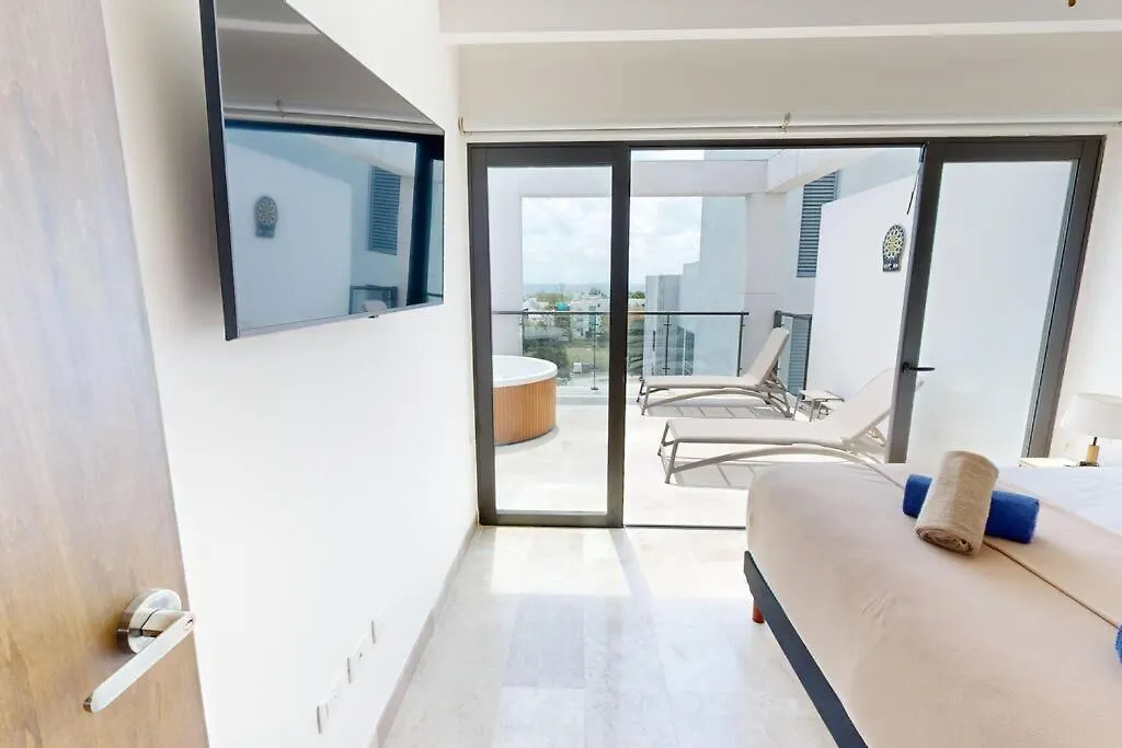 Ipana 515 1Bdr Penthouse Private Hot Tub Apartment Playa del Carmen